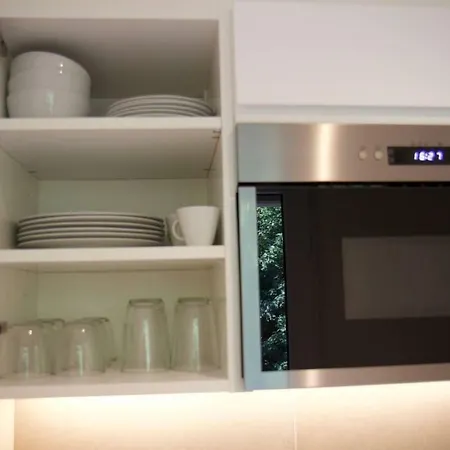 Fully Renovated Studio Flat With Own Parking شقة لوكسمبورغ