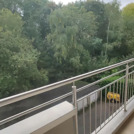 Fully Renovated Studio Flat With Own Parking